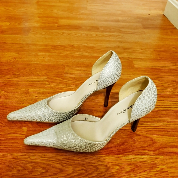 Charlotte Russe Women's Heels Size 9 - Picture 2 of 6